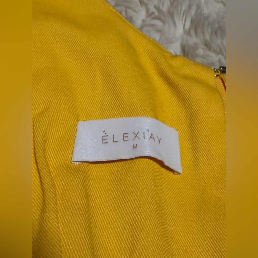 Elexiay Kwara Dress in Yellow - Size Medium - Picture 7 of 10